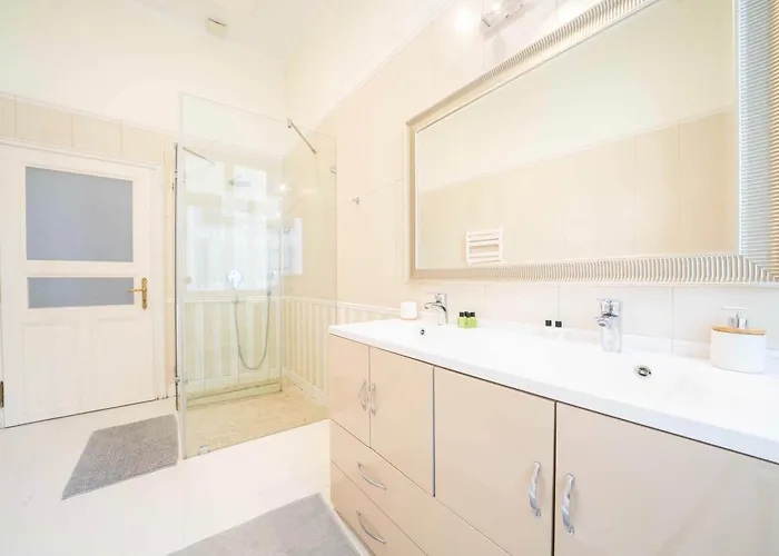 公寓 Chic & Getaway Dob 20 *